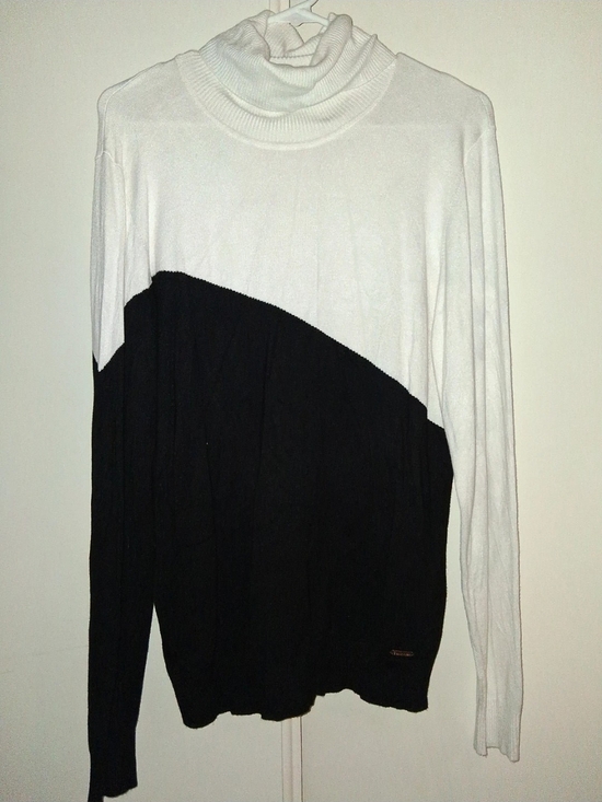 Calvin Klein Sweaters - Calvin Klein Black and White Diagonal Turtleneck Sweater